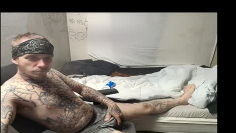 showingitoff online show from February 28, 7:59 pm