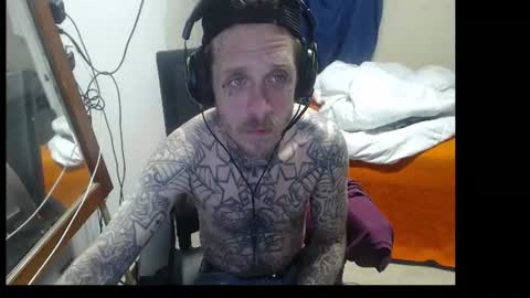 Snapshot of jake265897 chatting on June 23, 4:43 am showingitoff online show from June 23, 4:43 am