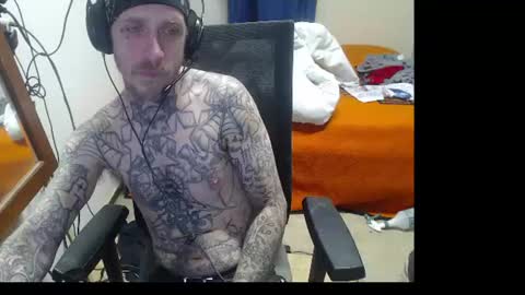 Snapshot of jake265897 chatting on June 25, 7:02 am showingitoff online show from June 25, 7:02 am