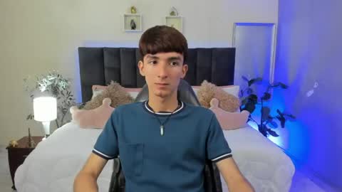 Snapshot of jake_evanss_ chatting on May 20, 3:18 pm JAKE online show from May 20, 3:18 pm