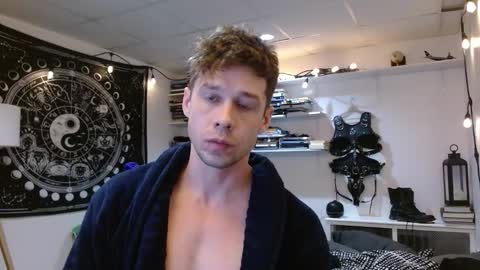 Snapshot of jakeblaze002 chatting on March 4, 3:34 am Jake online show from March 4, 3:34 am