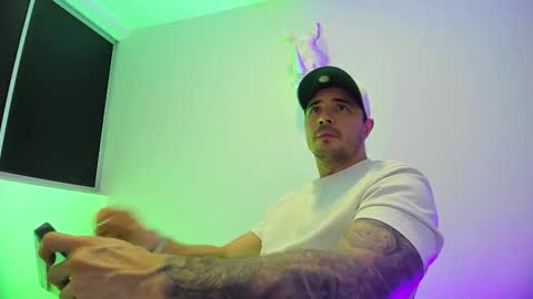 jakestone_1 online show from February 14, 8:49 pm