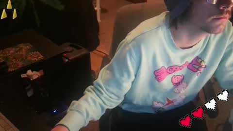 Snapshot of jakieepoo212 chatting on November 16, 5:18 pm Jakieepoo212 online show from November 16, 5:18 pm