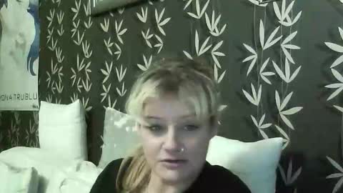 JAKKI LOUISE pornstar online show from November 10, 6:51 pm