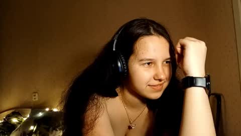 Snapshot of jaleesasabaj chatting on October 3, 5:10 pm Lisa online show from October 3, 5:10 pm