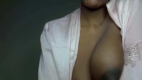 Snapshot of jalie_petite256 chatting on October 4, 9:18 am immy the great online show from October 4, 9:18 am