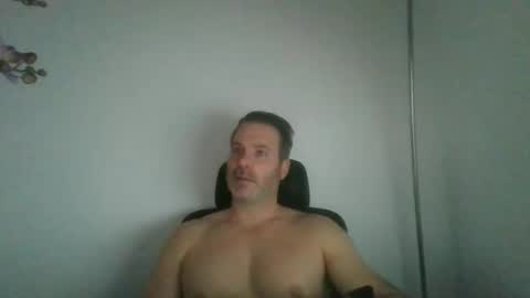 Snapshot of jam3s5959 chatting on April 25, 3:20 pm jam3s5959 online show from April 25, 3:20 pm