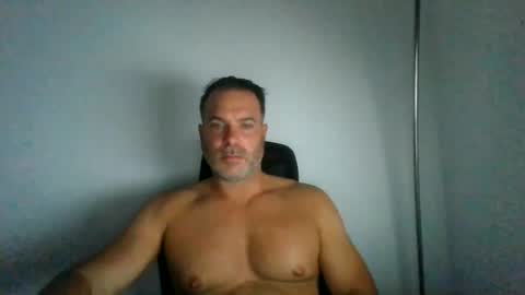 Snapshot of jam3s5959 chatting on August 4, 11:24 am jam3s5959 online show from August 4, 11:24 am