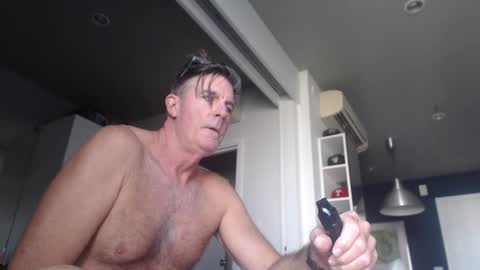 Snapshot of jam_on_it chatting on January 2, 2:33 am JAM online show from January 2, 2:33 am