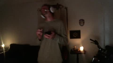 jambu32 online show from April 4, 11:18 am