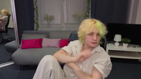 JameMiller online show from March 27, 9:14 pm