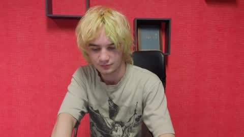 JameMiller online show from April 7, 9:15 pm