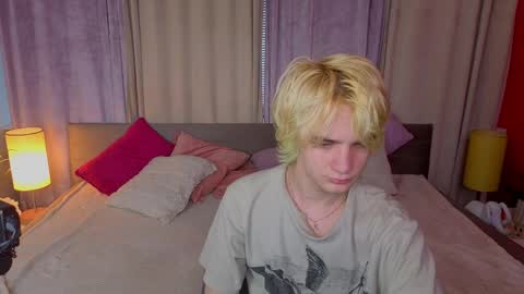 JameMiller online show from April 11, 6:40 am