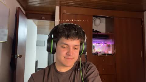 Snapshot of james__taylor21 chatting on October 9, 12:52 am JAMES TAYLOR online show from October 9, 12:52 am