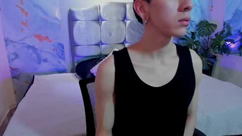 james_adamss_ online show from March 11, 4:18 am