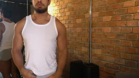 Snapshot of james_axel chatting on May 10, 2:22 pm James Axel online show from May 10, 2:22 pm