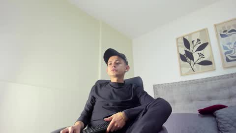 JAMES AND LILIE online show from January 16, 2:48 am