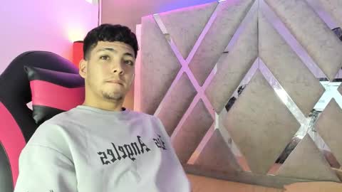 James Hill online show from November 6, 4:13 am