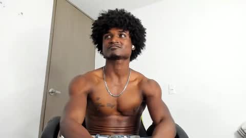 james_makony_1 online show from December 18, 2:49 pm