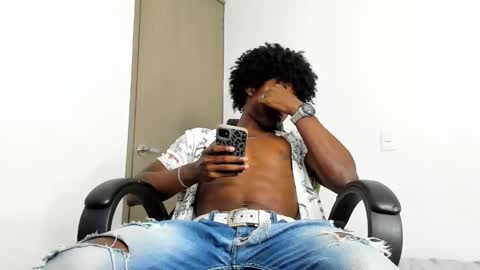 james_makony_1 online show from December 23, 12:14 am