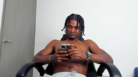 james_makony_1 online show from December 31, 6:27 am