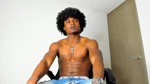 james_makony_1 online show from January 30, 12:16 pm