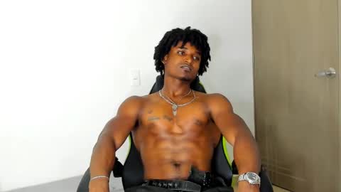 james_makony_1 online show from February 10, 5:03 am