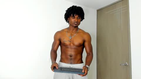 james_makony_1 online show from February 11, 7:02 am