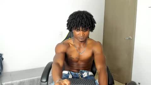 james_makony_1 online show from February 12, 8:49 am