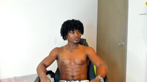 james_makony_1 online show from February 13, 6:09 am