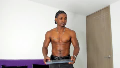 james_makony_1 online show from February 26, 4:36 am