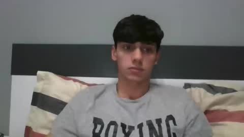 Snapshot of james_qss8 chatting on December 16, 4:13 am James online show from December 16, 4:13 am