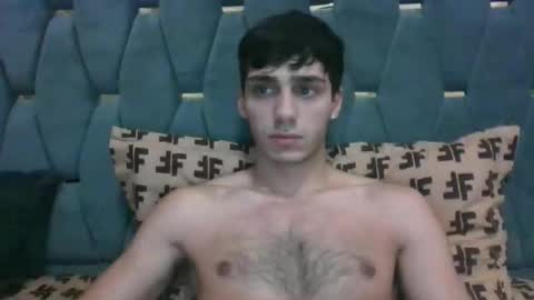 Snapshot of james_qss8 chatting on December 14, 8:30 am James online show from December 14, 8:30 am