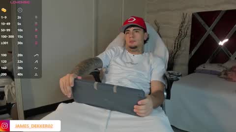 jamesdekker online show from October 1, 8:15 pm