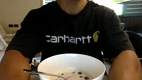 Snapshot of jamesmo820913 chatting on October 6, 2:09 am jamesmo820913 online show from October 6, 2:09 am