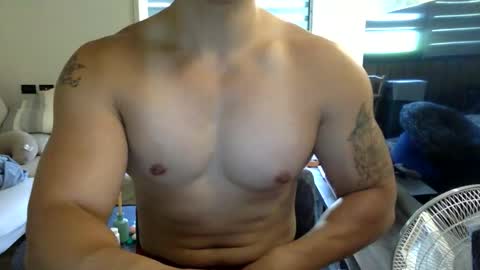 Snapshot of jamesmo820913 chatting on October 13, 3:28 am jamesmo820913 online show from October 13, 3:28 am