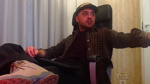 JamesMyers online show from December 15, 7:01 am