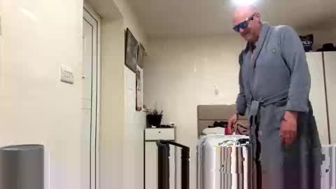 jamesoil632 online show from March 30, 8:10 pm