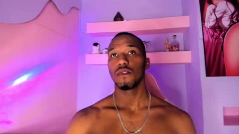 Snapshot of jamesparck chatting on January 18, 3:16 pm James online show from January 18, 3:16 pm