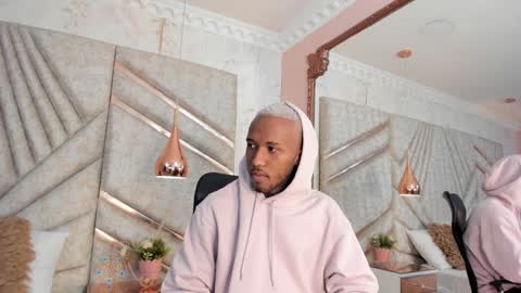 Snapshot of jamesparck chatting on February 1, 12:16 pm James online show from February 1, 12:16 pm