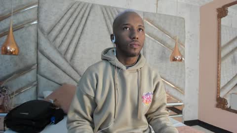 Snapshot of jamesparck chatting on February 8, 11:01 am James online show from February 8, 11:01 am