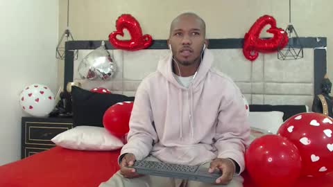 Snapshot of jamesparck chatting on February 13, 10:12 am James online show from February 13, 10:12 am