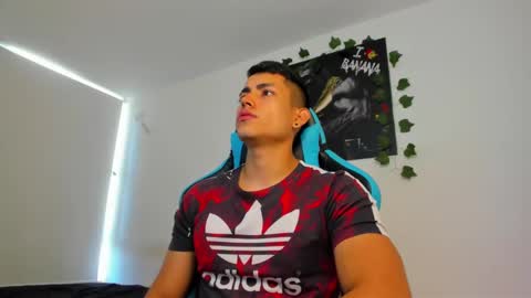 Jamess hott online show from January 11, 1:22 pm