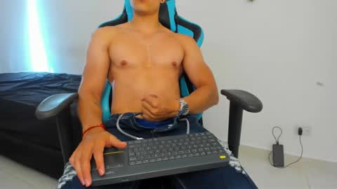 Jamess hott online show from January 18, 4:53 pm