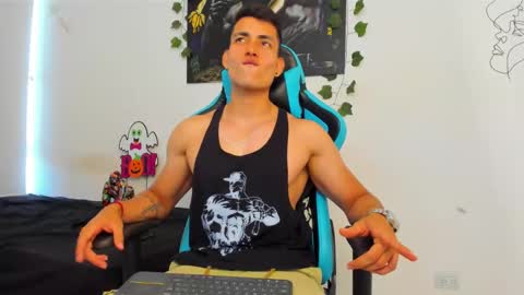 Jamess hott online show from February 10, 9:36 pm