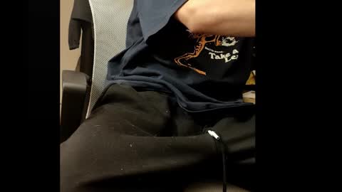 jamessama_0 online show from November 10, 4:11 am