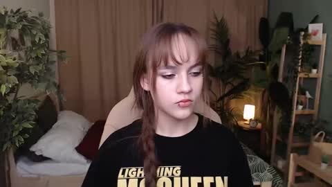 Snapshot of jamie_chung chatting on November 13, 1:04 am jamie_chung online show from November 13, 1:04 am