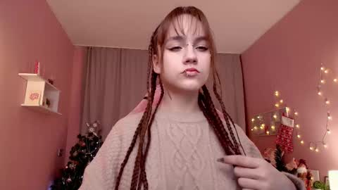 Snapshot of jamie_chung chatting on December 19, 1:12 am jamie_chung online show from December 19, 1:12 am