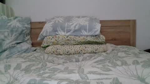 jamie_xerri_32 online show from June 20, 4:32 pm