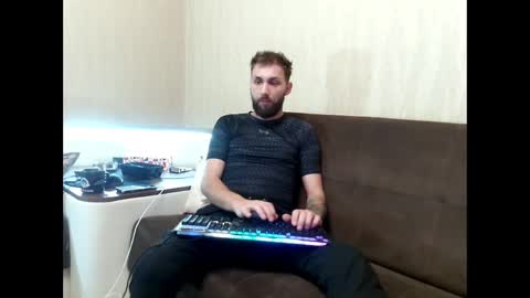 Snapshot of jamienoxus chatting on February 16, 6:10 am Robbie online show from February 16, 6:10 am